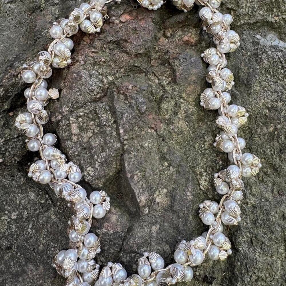Vintage 70s 80s pearl cluster necklace